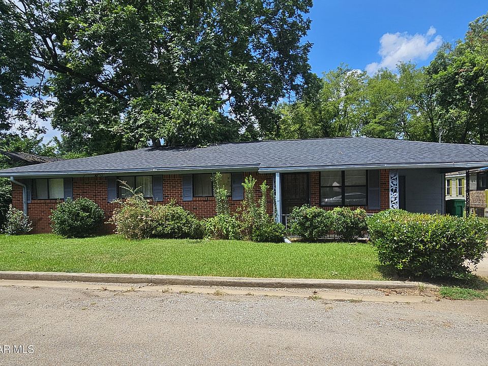 1st image of 1417 Schoolhouse Ave