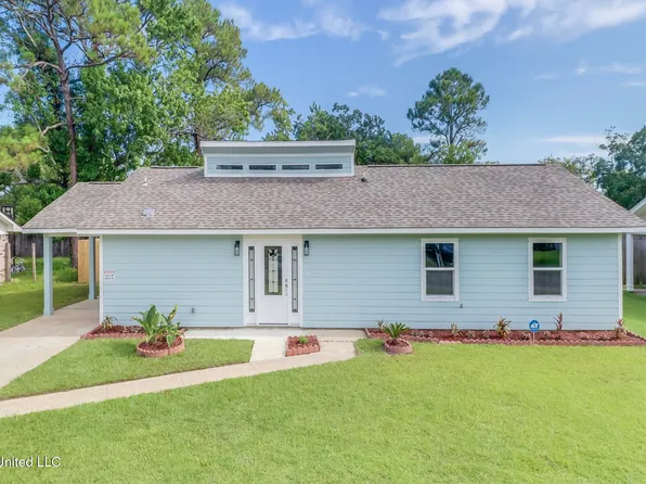 586 Nadine Dr, Diberville, MS 39540