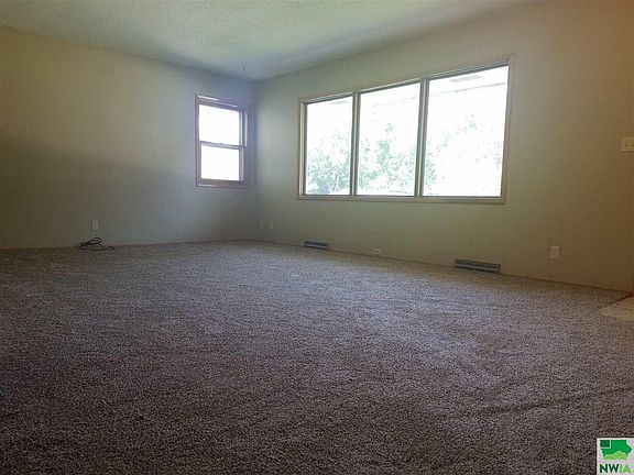 4th image of 115 McKenna Dr