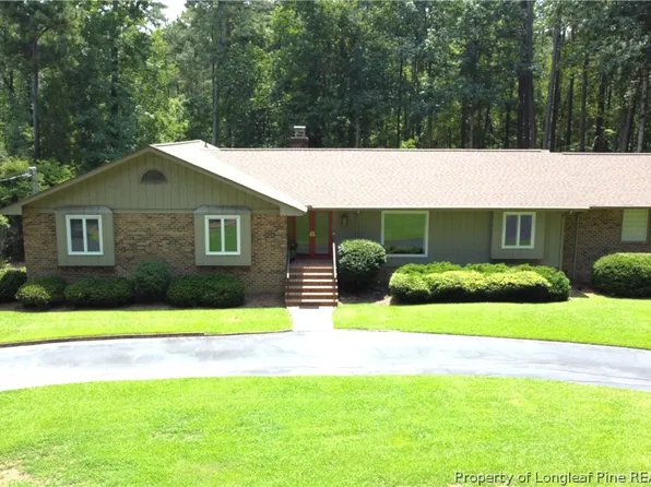 607 Pineknoll Dr, Sanford, NC 27330