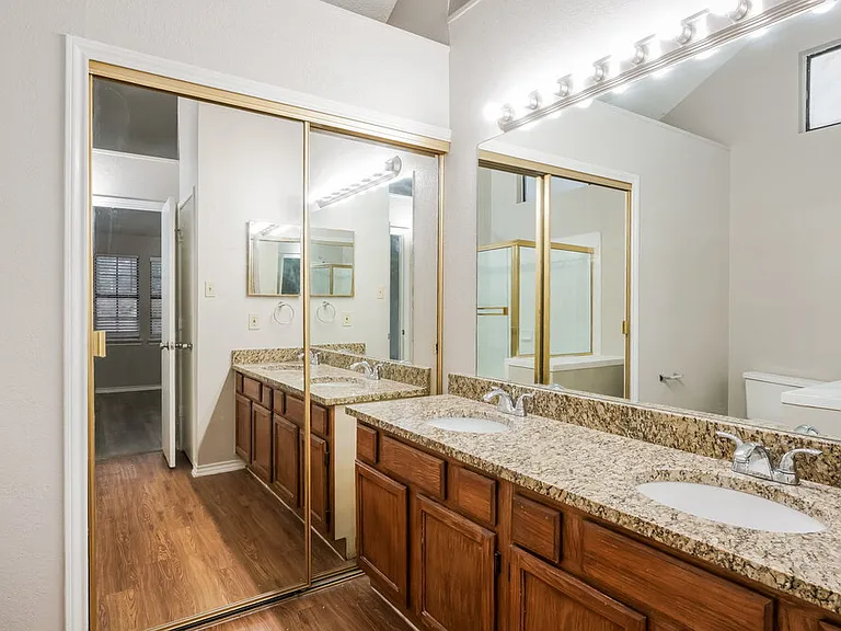 2305 Weyborn Dr — Photo 12