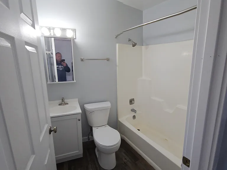 425 10th St N #5 — Photo 6