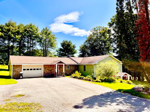 24 Lamson Road, Sebec, ME 04481