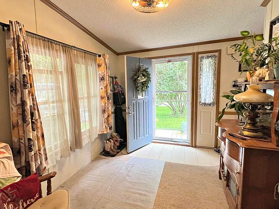 3rd image of 4120 Mackinac Trl