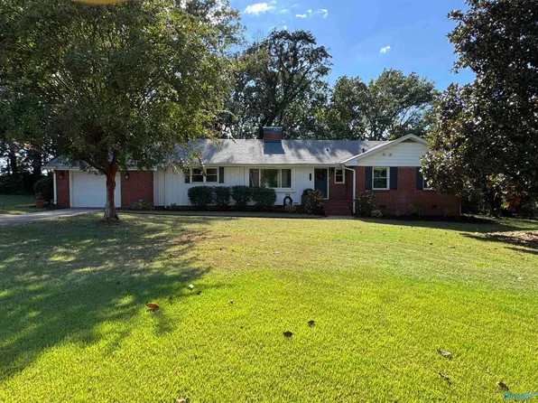 604 Sanders Rd SW, Huntsville, AL 35802