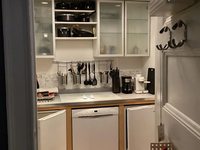 21 Beacon St #2D — Photo 8