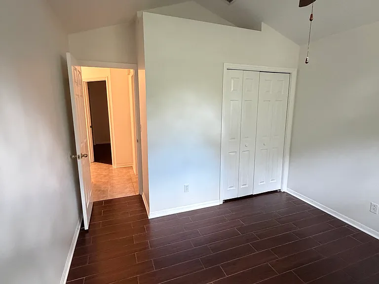 2301 Oakhurst Ct — Photo 15
