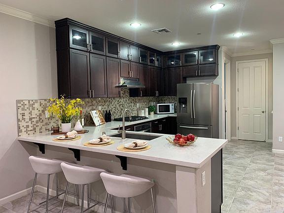 5th image of 1323 Mercado Way
