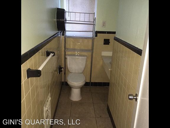 3rd image of 2115 N Ocean Blvd #7