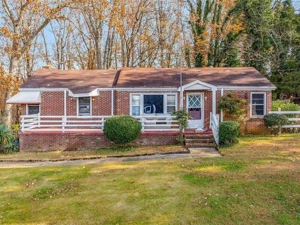 2626 White Sulphur Rd, Gainesville, GA 30501