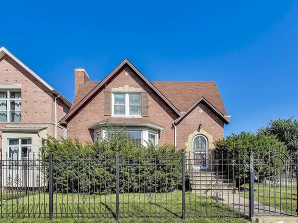 5636 W Augusta Blvd, Chicago, IL 60651