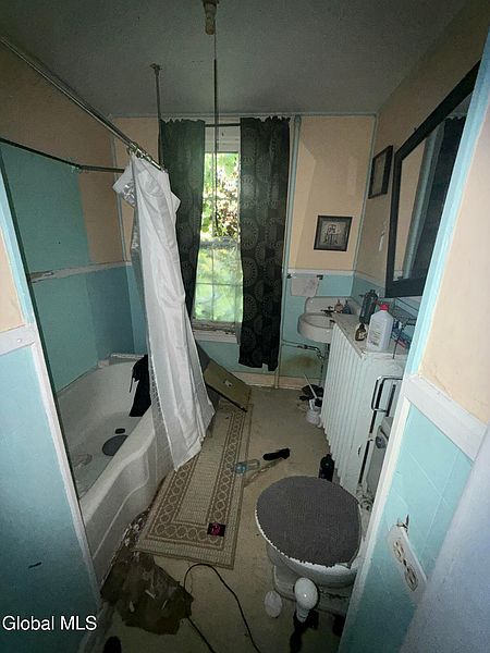 5th image of 52 Clinton Street