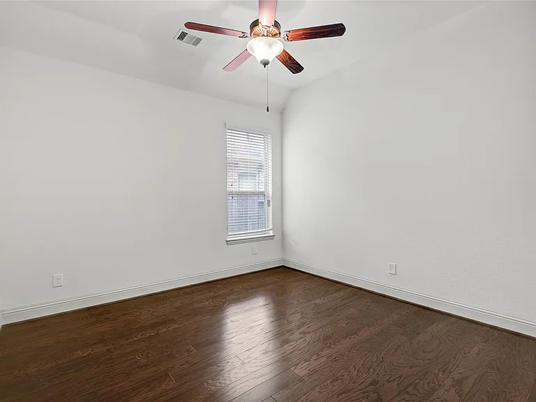 1644 Longwood Glen Ln — Photo 12