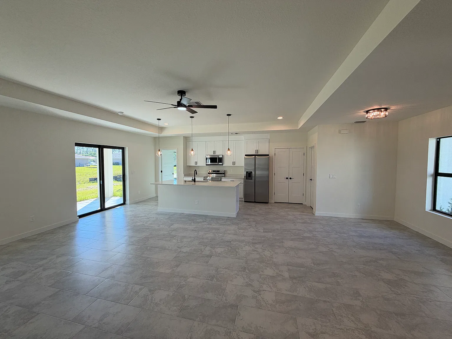 3 bed, 1750 sqft, $2,050 — Photo 4