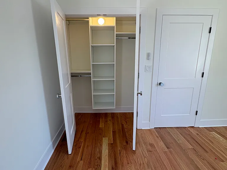 1740 N Francisco Ave #CH — Photo 7