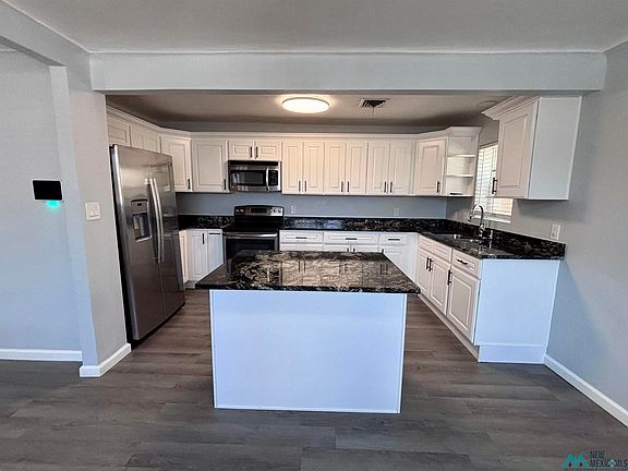 5th image of 302 E Mescalero Rd