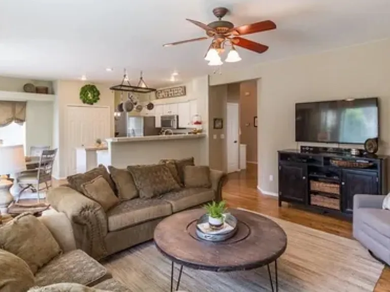 1333 Lookout Springs Dr — Photo 18