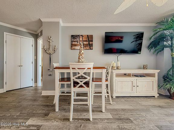 4th image of 2000 New River Inlet Road #2602