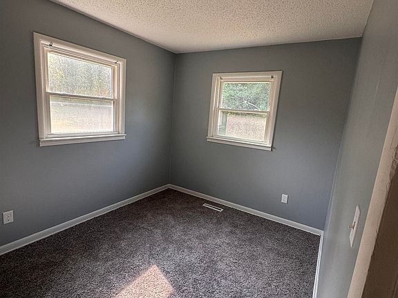 3rd image of 1241 Knickerbocker Ave