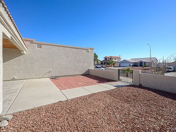 3rd image of 2447 McCormick Boulevard