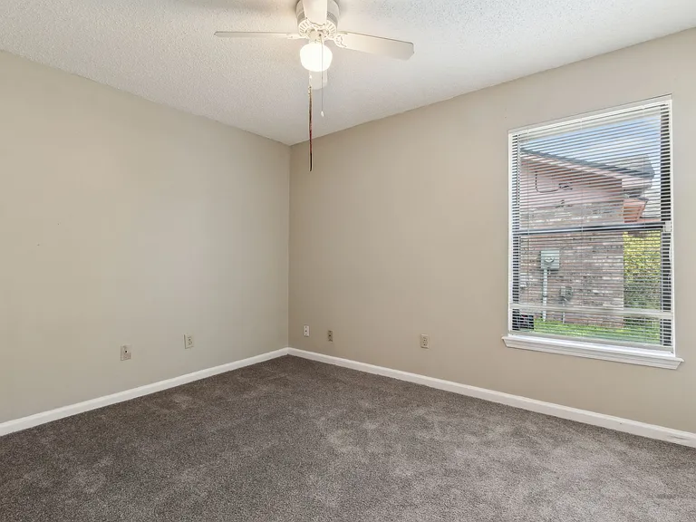1565 Shearwater Dr — Photo 7