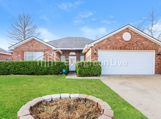4400 Racebrook Ct, Fort Worth, TX 76137