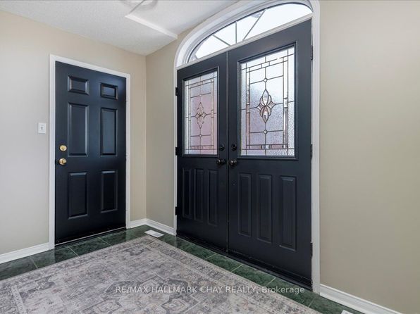 283 Cox Mill Rd, Barrie, ON L4N 8K8