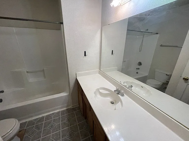 211 N 3rd Street — Photo 11