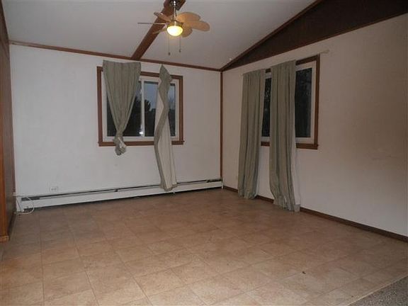5th image of 510 Grand Ave