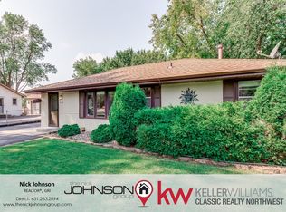 6401 Zinnia Ln N, Maple Grove, MN 55311