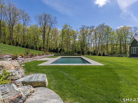 3rd image of 42 Nettleton Hollow Road