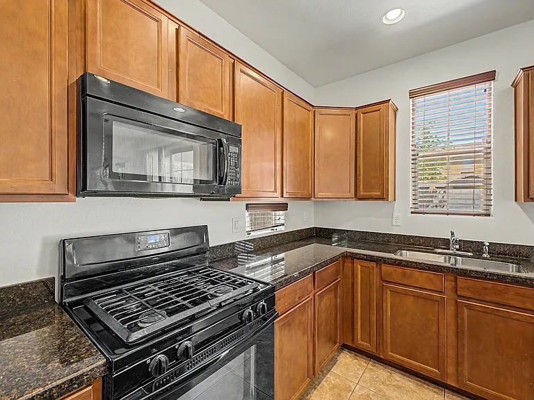 15102 W Westview Dr — Photo 12