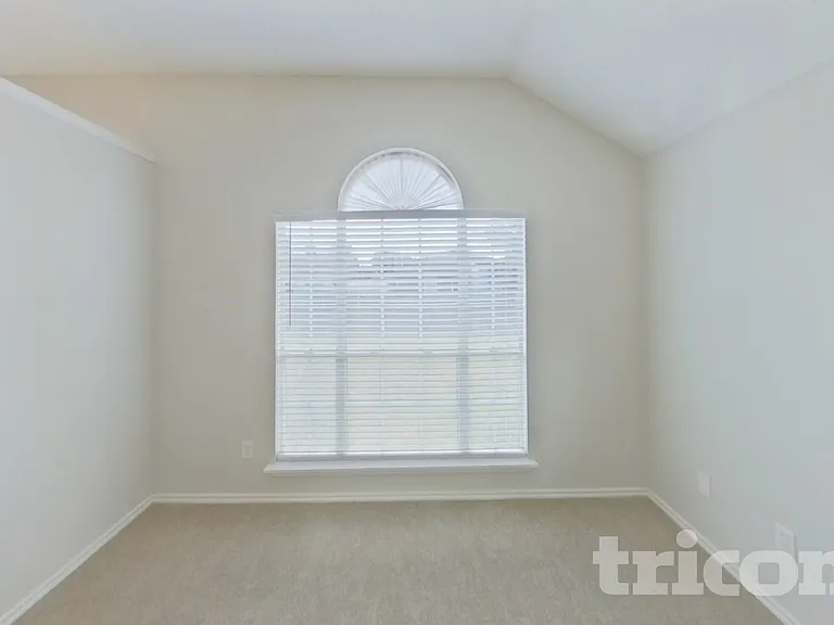 8021 Ashridge Rd — Photo 7