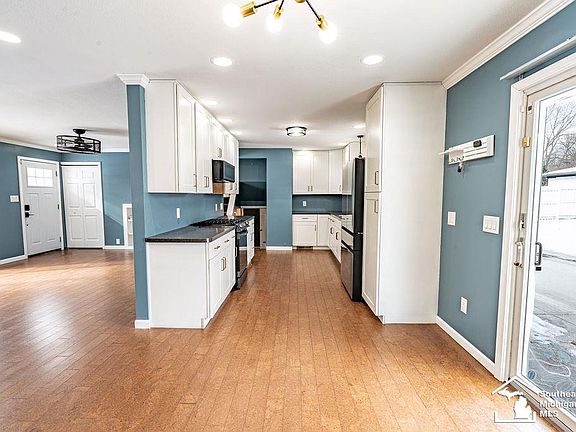 5th image of 3714 Ridgedale Ln