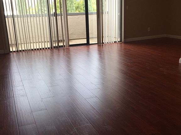 4th image of 2135 E Valley Pkwy Unit 27