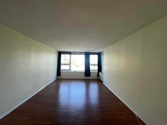 4th image of 2728 N Hampden Ct APT 703