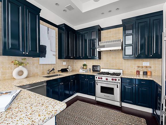 4th image of 115 4th Ave APT 7B