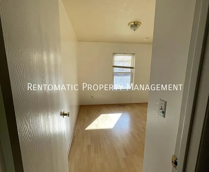 1549 E 8640 S — Photo 24