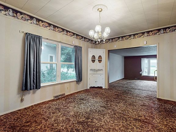 3rd image of 305 Liberty Ave