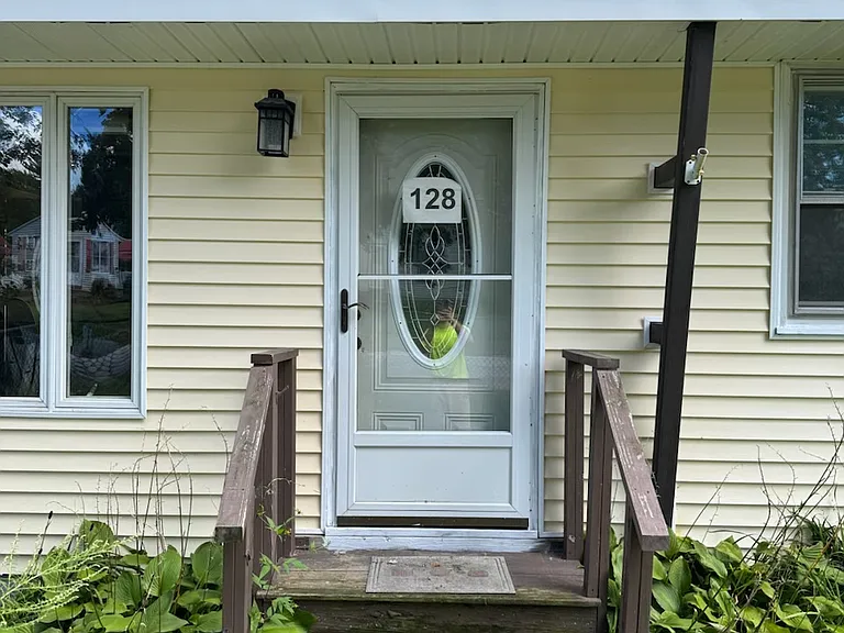 128 Jefferson St — Photo 7