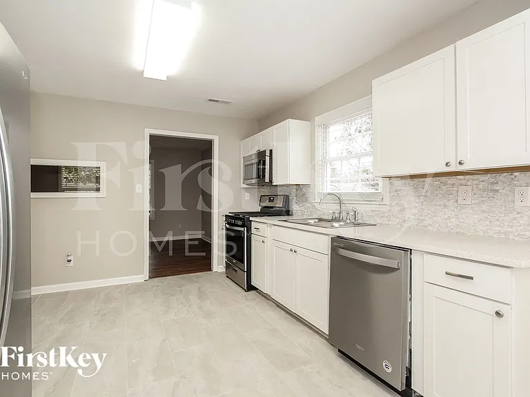 3610 Bardot Dr — Photo 7