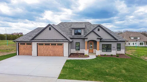 2908 Genesis Dr Photo 1