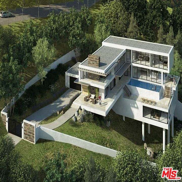 1st image of 14745 Mulholland Dr