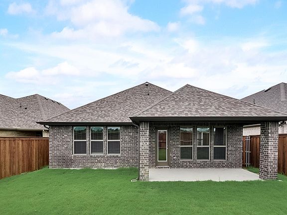 3rd image of 3504 Lillian Ct