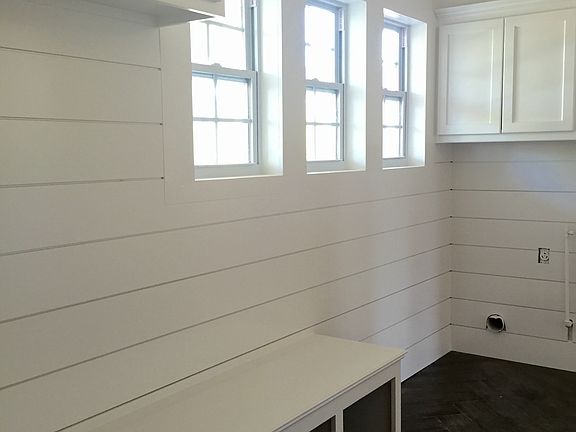 MUDROOM