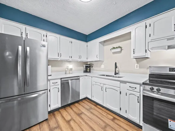 2744 Saltergate Dr, Dublin, OH 43016