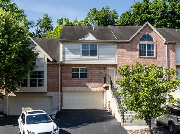 402 Berrington Ct, Bethel Park, PA 15102