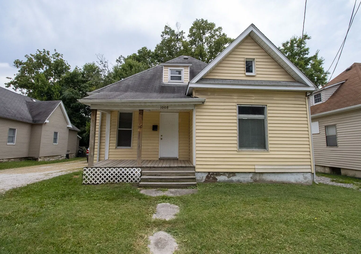 3 Bed 2 Bath House Columbia College — Photo 1