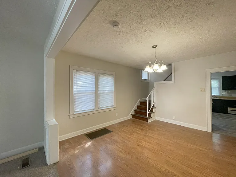 281 S Warren Ave #279 — Photo 5