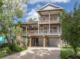 219 Queen Rd, Clear Lake Shores, TX 77565